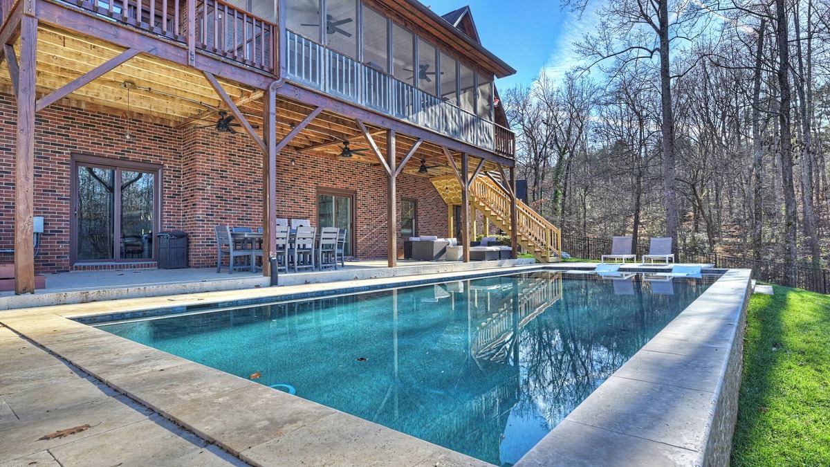 Troutman House | Winding Down by AvantStay | Sleeps 20 + Dock, View