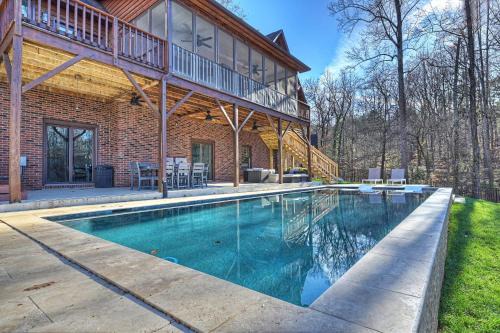 Troutman House | Winding Down by AvantStay Sleeps 20 Dock View