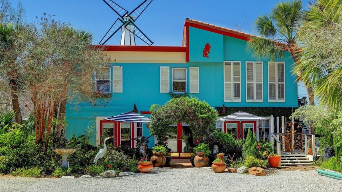San Leon Apartment | Windmill Gardens Inn "Penthouse" by Galveston Bay is a cozy tropical hideaway!