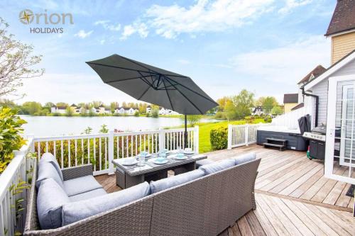 South Cerney House | Windrush Lake 41, Kingfisher House
