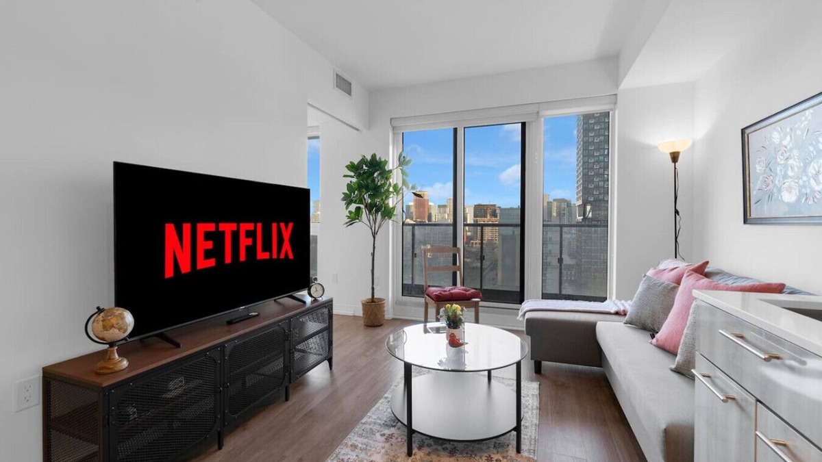 Downtown Toronto Hotel | Windsor Stays - 5 min to Eaton Centre/Sanofi Square
