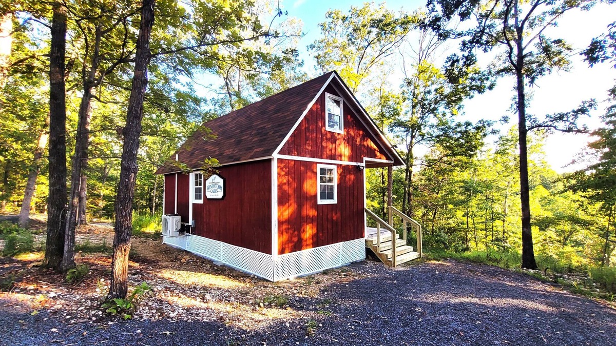 Marshall Hotel | Windstorm Cabin