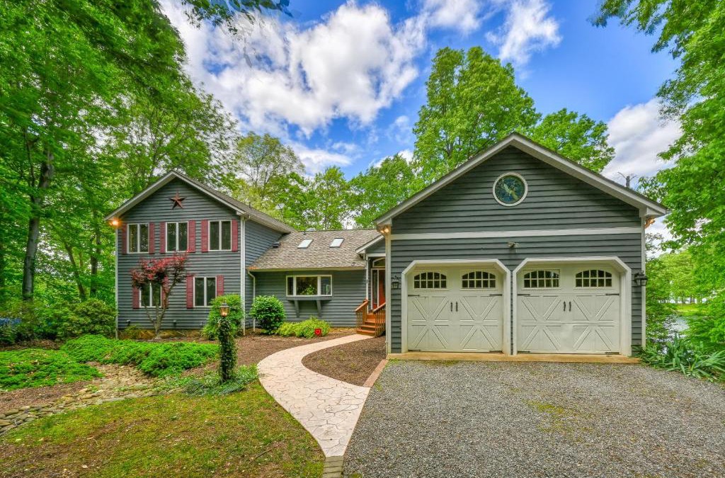 Bumpass House | Windswept Cove