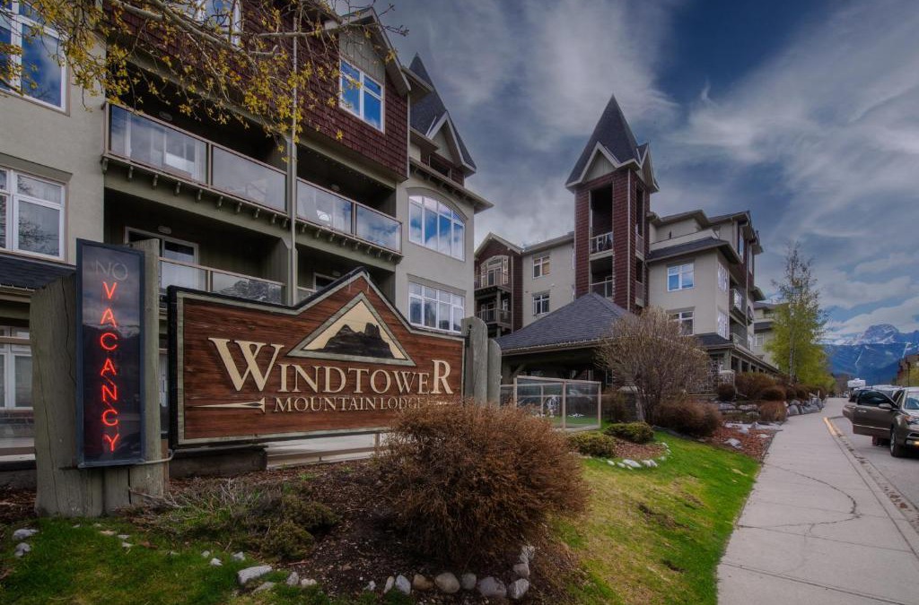 Canmore Cabin | Windtower Lodge - Canmore
