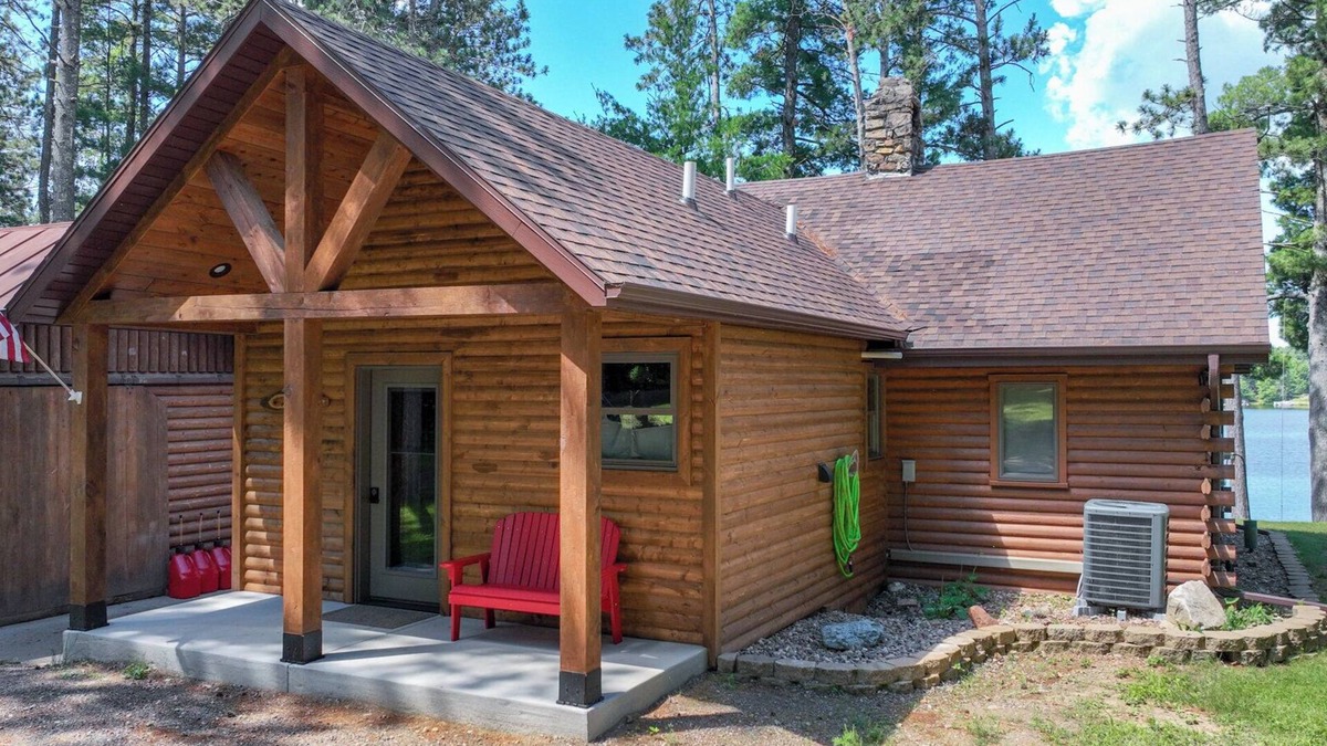Neillsville Cabin | Windy Point Cabins, LLC.