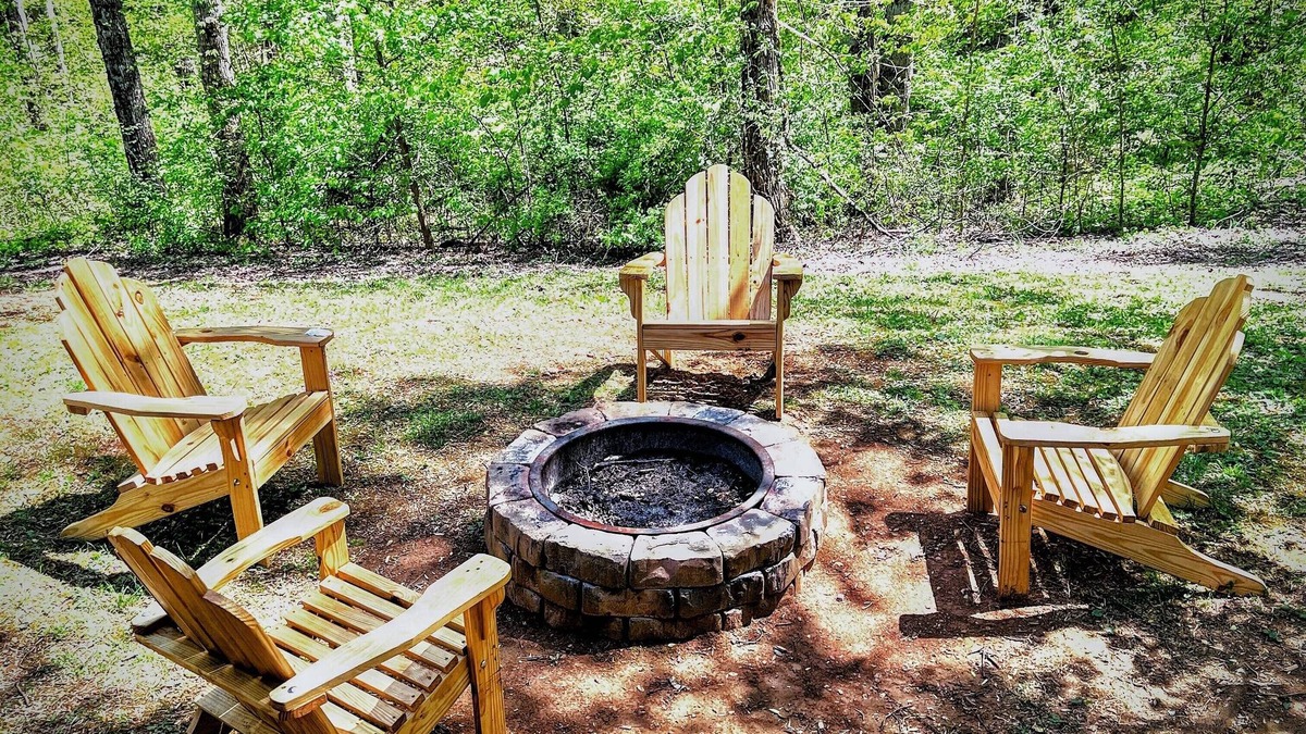 Wears Valley Cabin | Windy Ridge – Pet-Friendly w/Fenced Yard + FREE Tickets! Wears Valley!