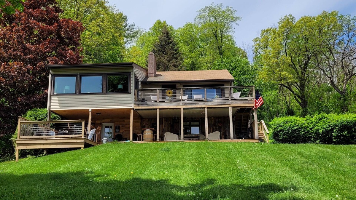 Town of Jerusalem House | Wine and Dine Haven: Luxury Rental-Stunning Views of Keuka Lake.PET FRIENDLY
