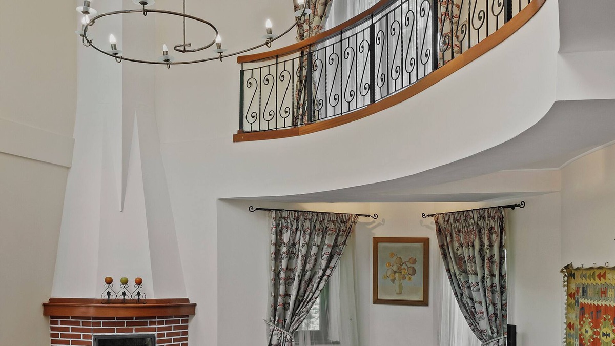 Poiana Tapului Villa | Wine Cellar Villa with Beautiful Garden in Sinaia - Busteni
