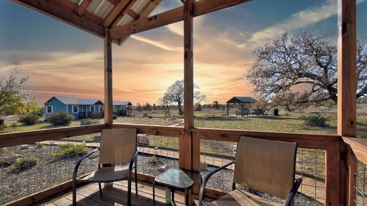 Fredericksburg Cottage | Wine Country Cottage With Scenic Hill Country Views