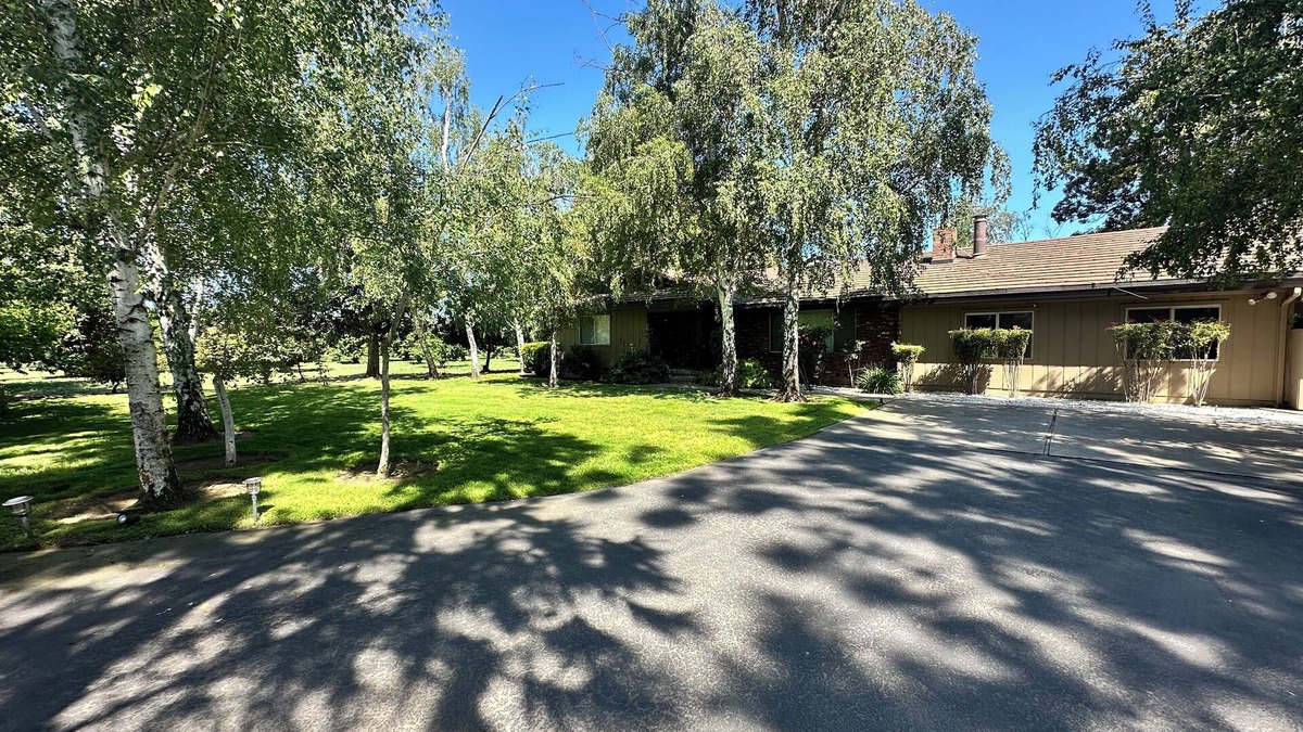 Victor House | Wine Country Getaway