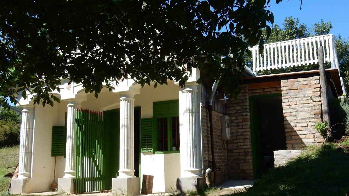 Nagyszekely Cottage | wine house in silent valley