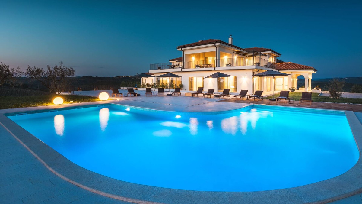 Nova Vas House | Wine Residence Cattunar