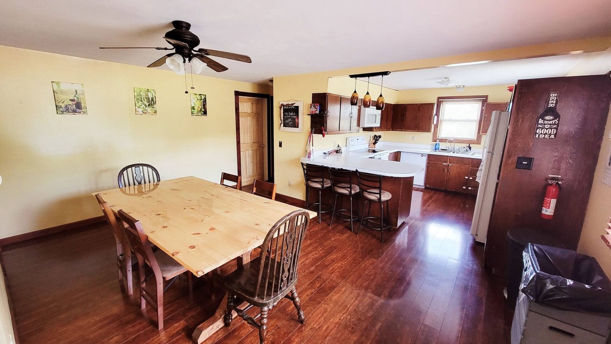 Trumansburg House | Wine Trail Apartment (pet friendly) - 4bd/2ba