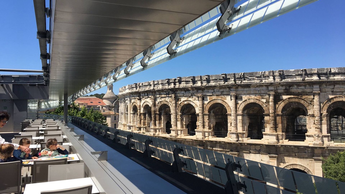 Generac Other | Winegrower's house with air conditioning, swimming pool and enclosed parking lot