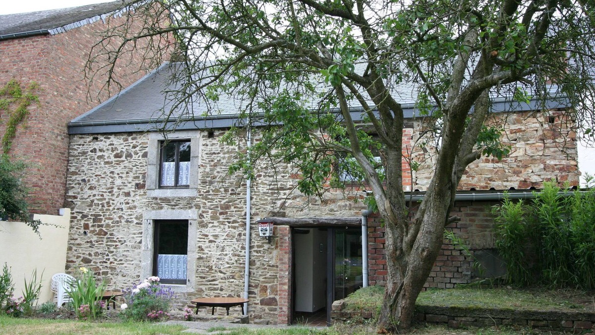 Sevry Cottage | Winenne Home with Hot Tub