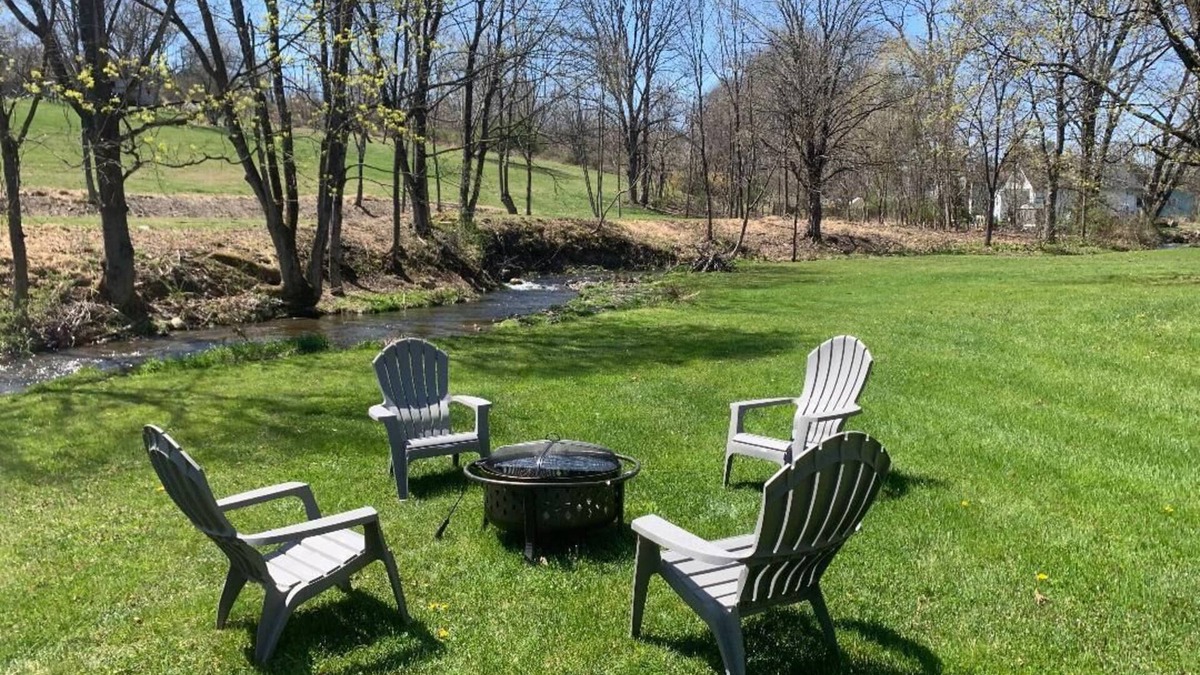 Saylorsburg House | Wineries, Hiking, skiing and fishing minutes from house