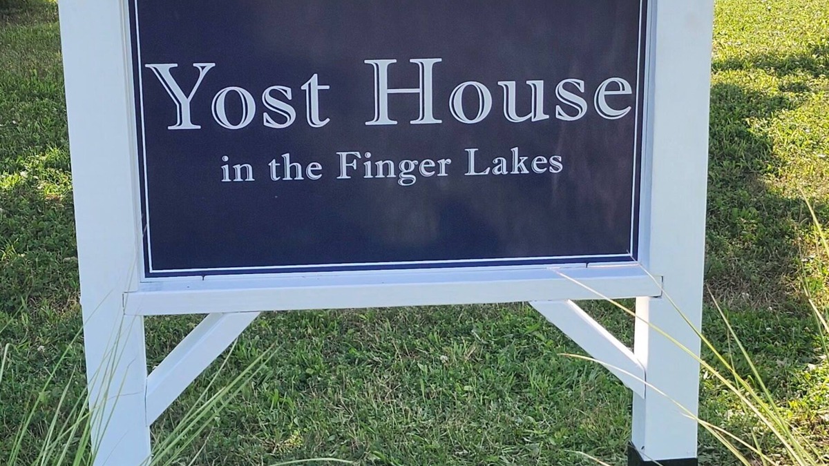 Waterloo House | Wineries, lakes, parks, Amish markets, 360 vistas, center Finger Lakes 2B, 2B!