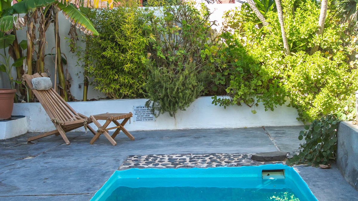 Finikia Villa | Winery House and 2 guest houses. Old winery converted into a stylish villa
