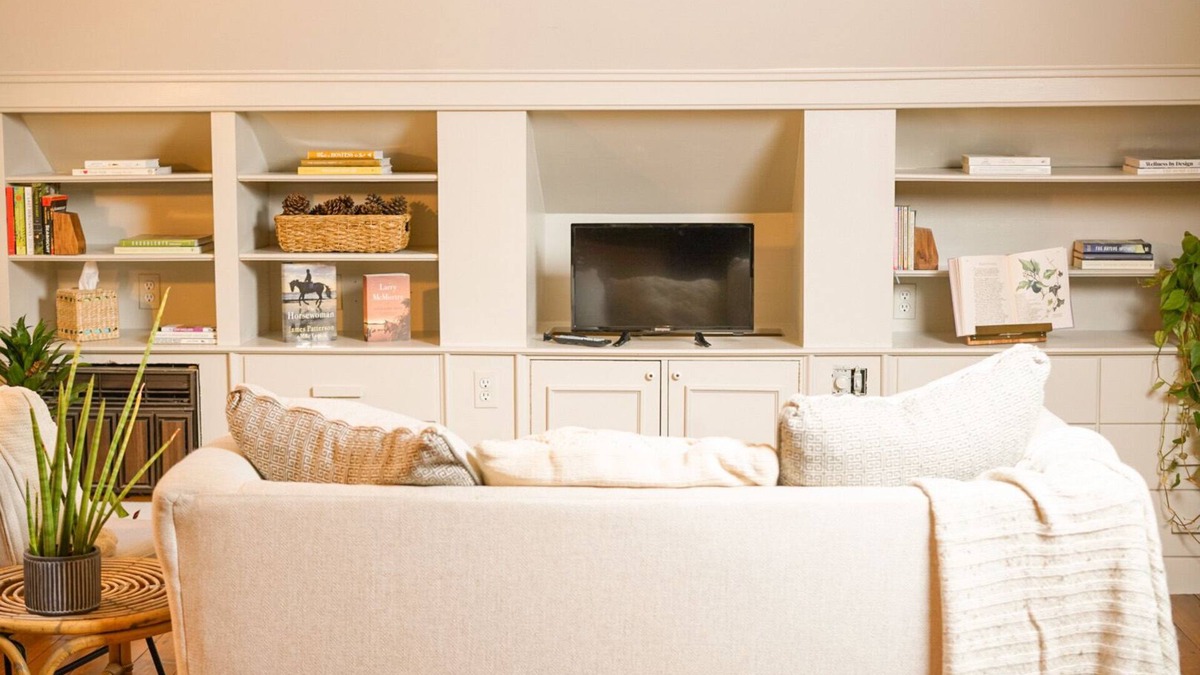 Nottingham Other | Winery & Vineyard Loft with 1000+ acres of hiking. Farm with Goats & Horses