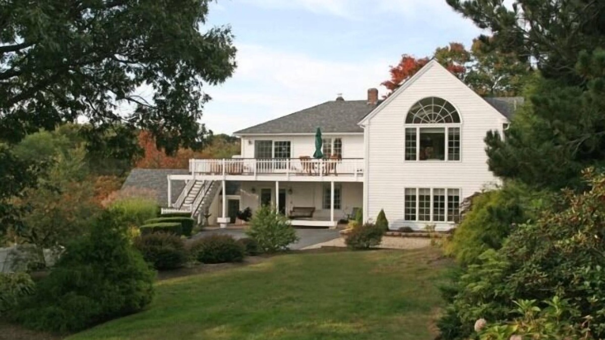 Gloucester House | Wingaersheek, Private & Public Beach, Luxury Home, Ext'd Family Show Annisquam