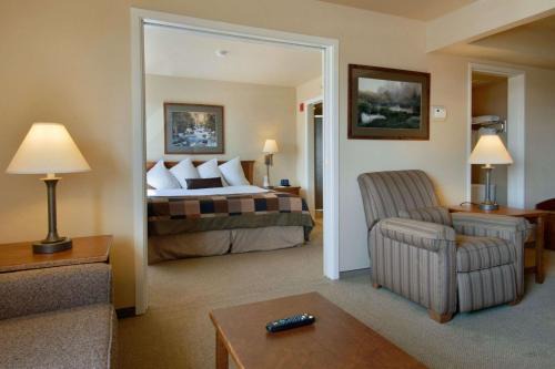 Greenwood Village Hotel | Wingate by Wyndham Denver Tech Center