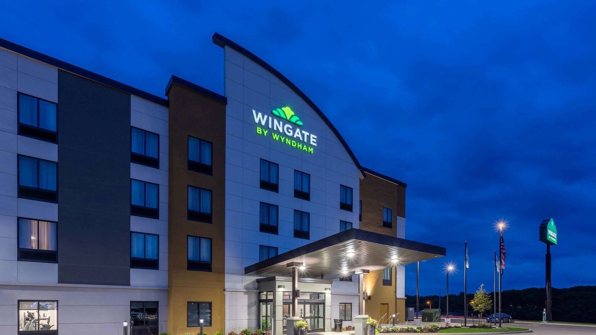 Angola Hotel | Wingate by Wyndham Angola