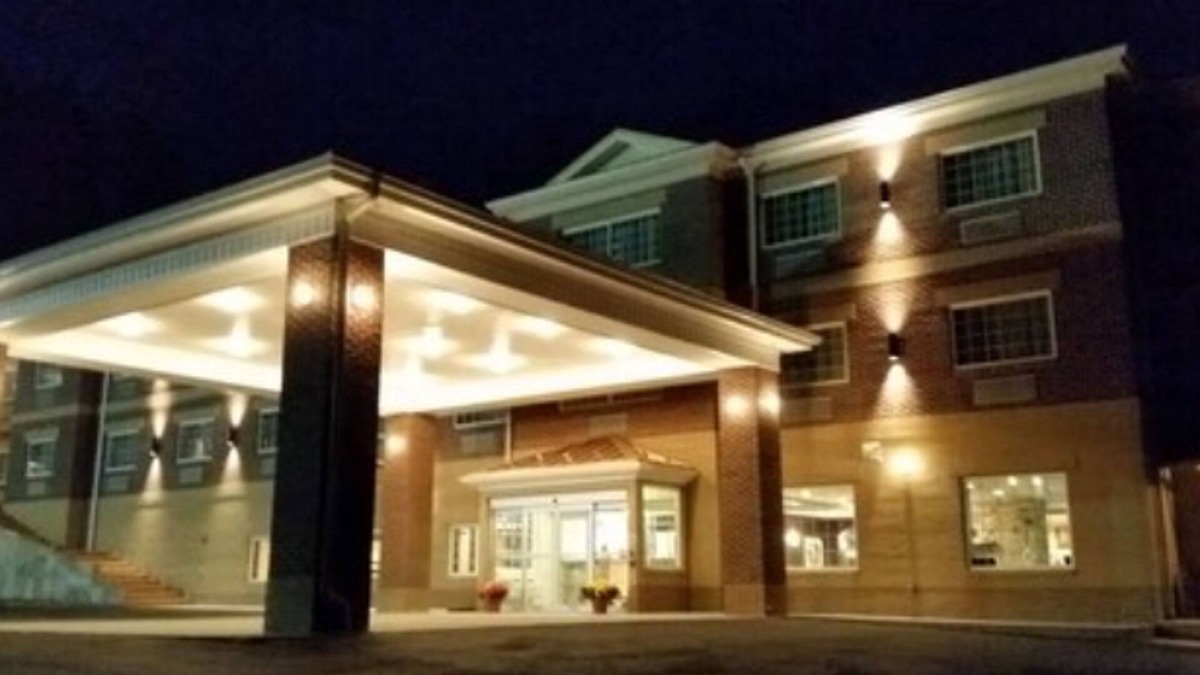 Leadsville Hotel | Wingate by Wyndham Elkins