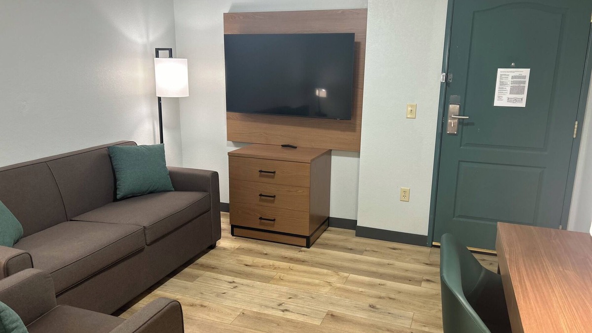 Ontario Hotel | Wingate by Wyndham Mansfield OH