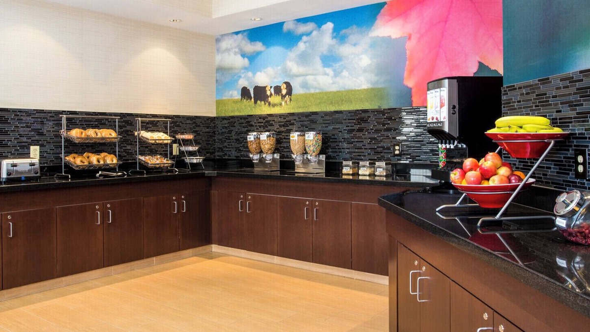 Oshkosh Hotel | Wingate by Wyndham Oshkosh