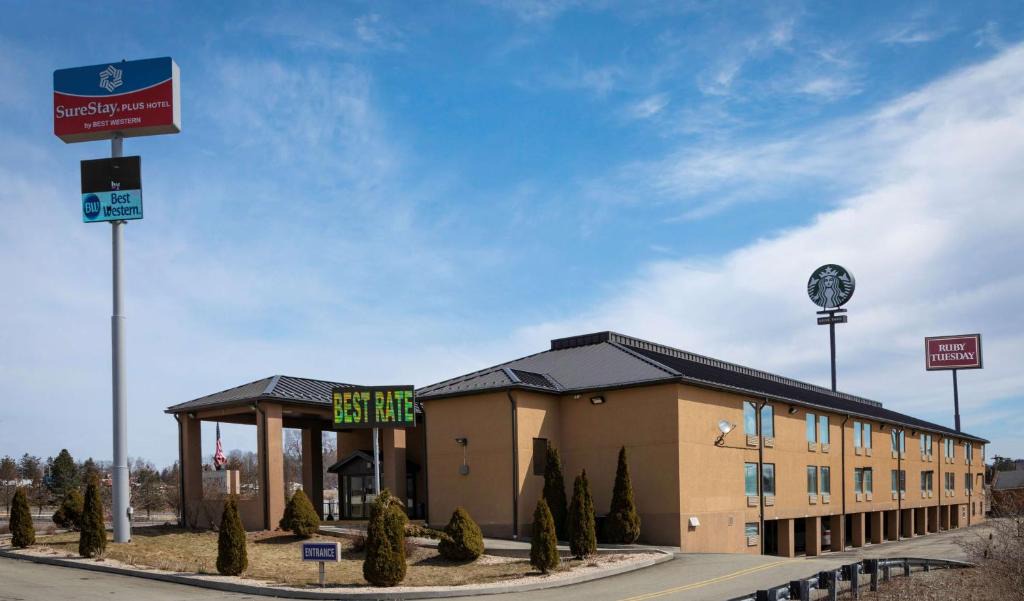 Somerset Hotel | Wingate by Wyndham Somerset