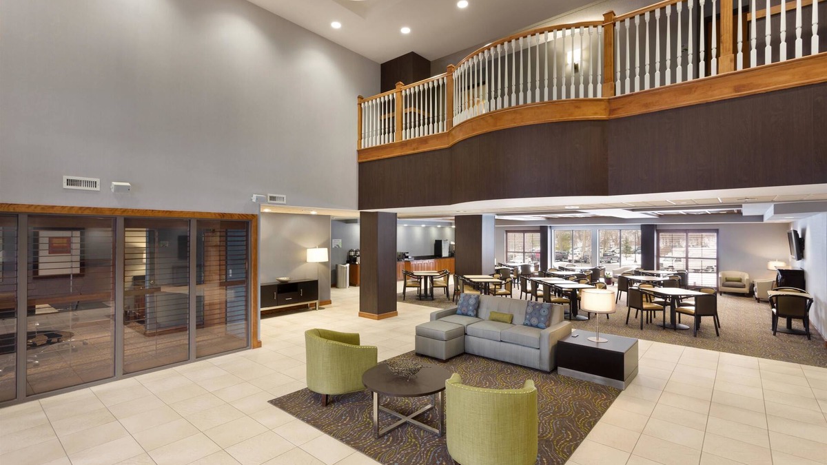 Sylvania Hotel | Wingate by Wyndham - Sylvania/Toledo