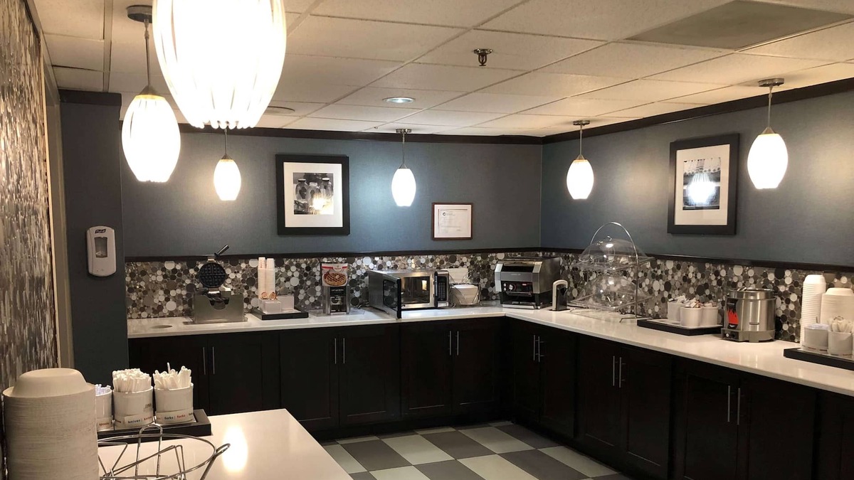 Linthicum Heights Hotel | Wingate by Wyndham Baltimore BWI Airport