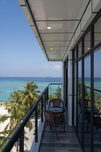 Kamadhoo House | Wings by Hawks - Free Room Upgrade,30 Mints Spa, Guided snorkeling Tour