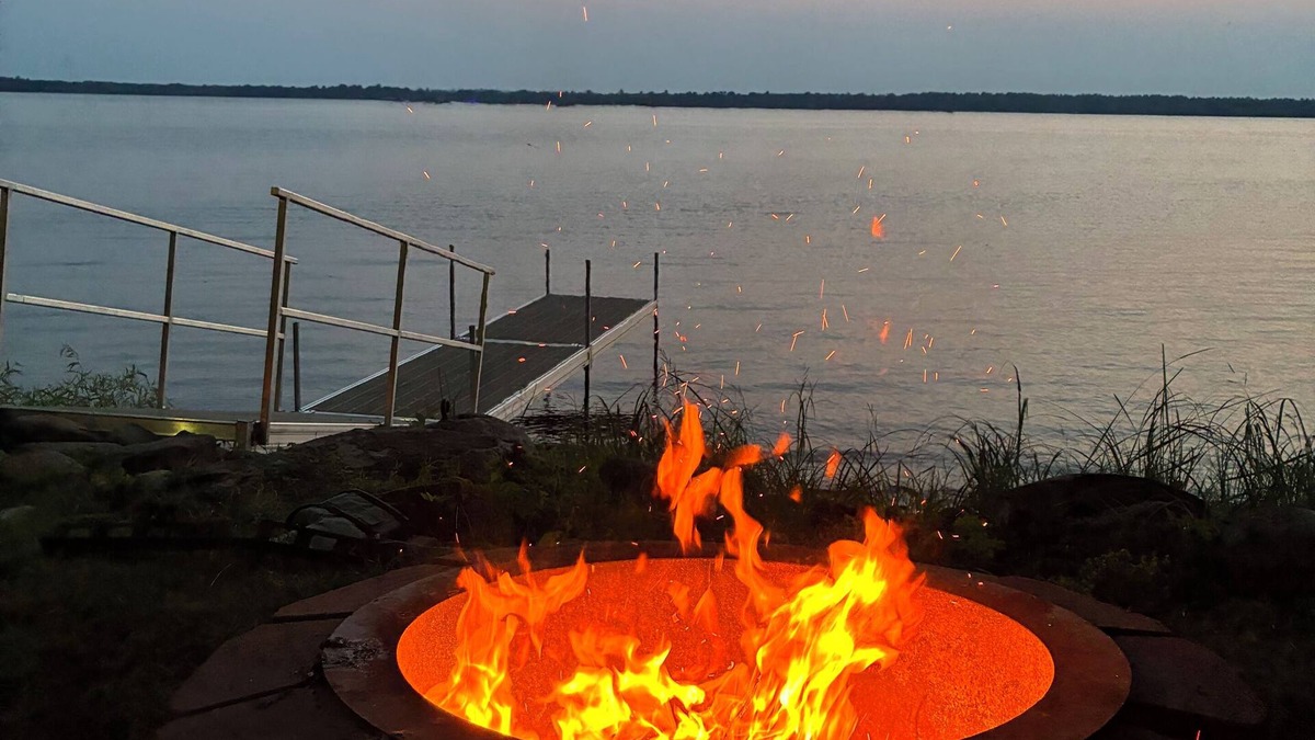Unity House | Winnecook Lake House