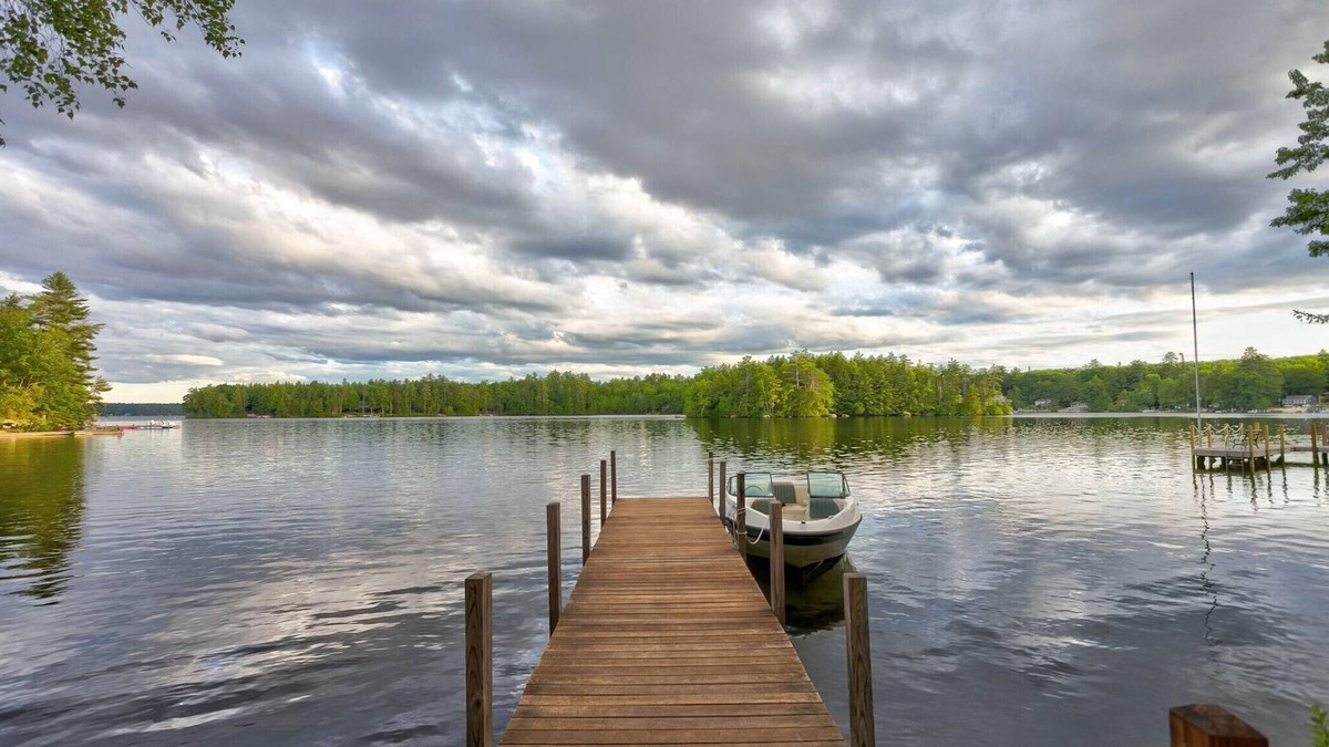 Moultonborough House | Winnipesaukee Waterfront Home Sleeping for 8