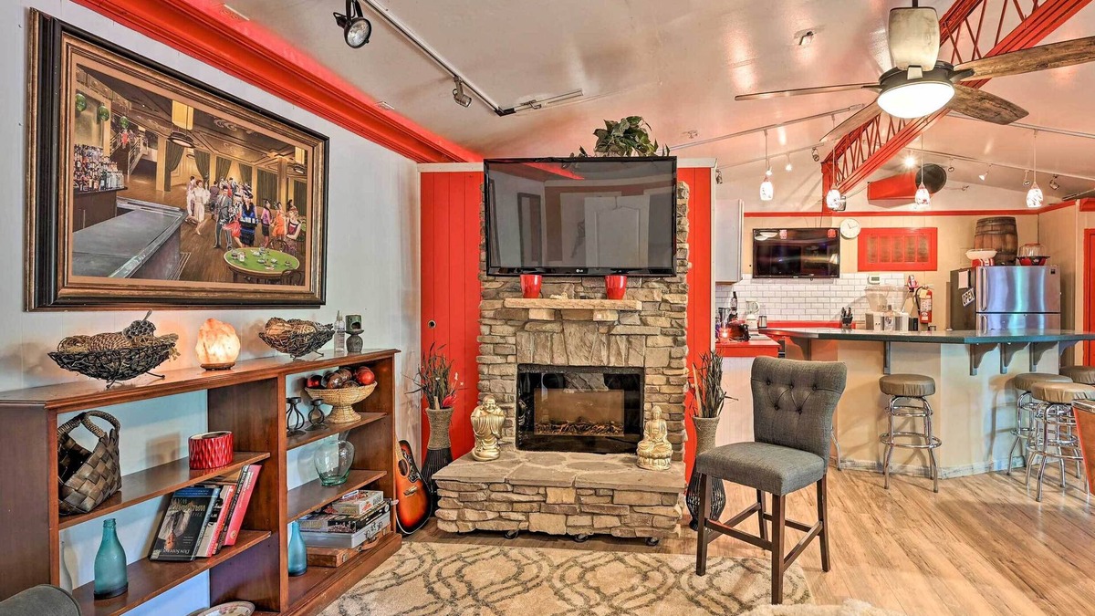 Winston - Salem Apartment | Winston-salem Studio w/ Deck ~ 5 Mi to Dtwn!