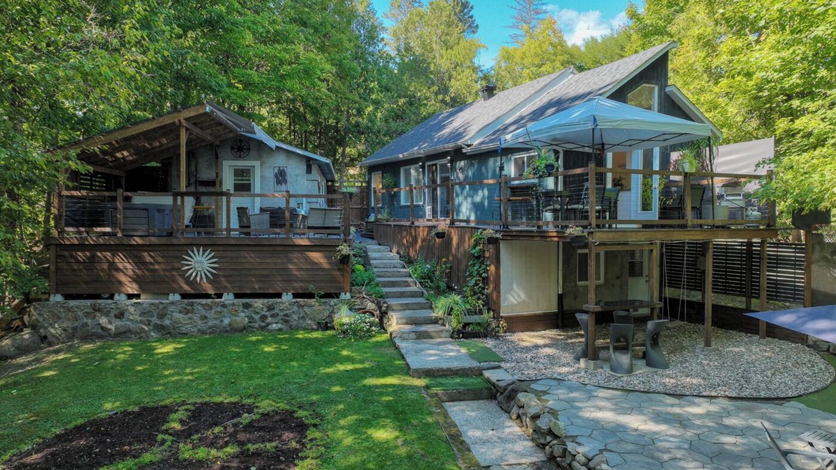 Prevost Ski Chalet | Winter 2026 getaway in the Laurentians
