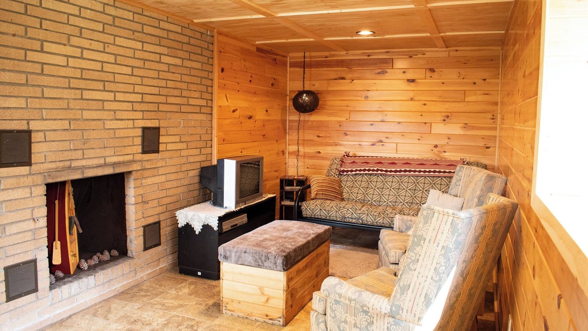 Bigfork Cabin | Winter Cabin close to trails easy lake access by Bigfork, Hibbing, Grand Rapids