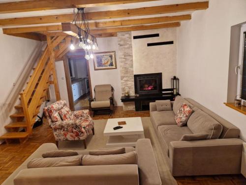 Kasidoli House | Winter Holiday Home TT