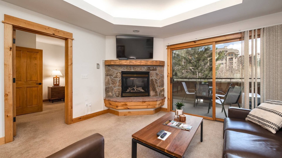 Steamboat Springs Condo | Winter is Coming! Heated Pool-Hot Tub-AC-Gym-Walk to Resort/Town Bus-Elevator-W/D in Unit-Balcony