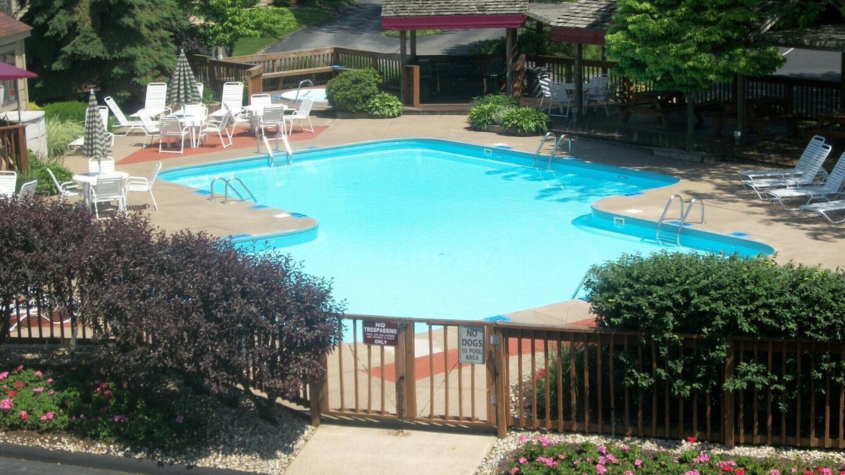 Port Clinton Condo | WINTER RENTERS, FABULOUS HARBORSIDE CONDO, AWESOME SUNSETS