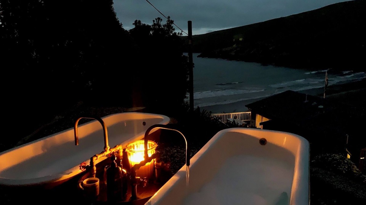 Sumner House | Winter Retreat Overlooking Taylor’s Mistake - Christchurch