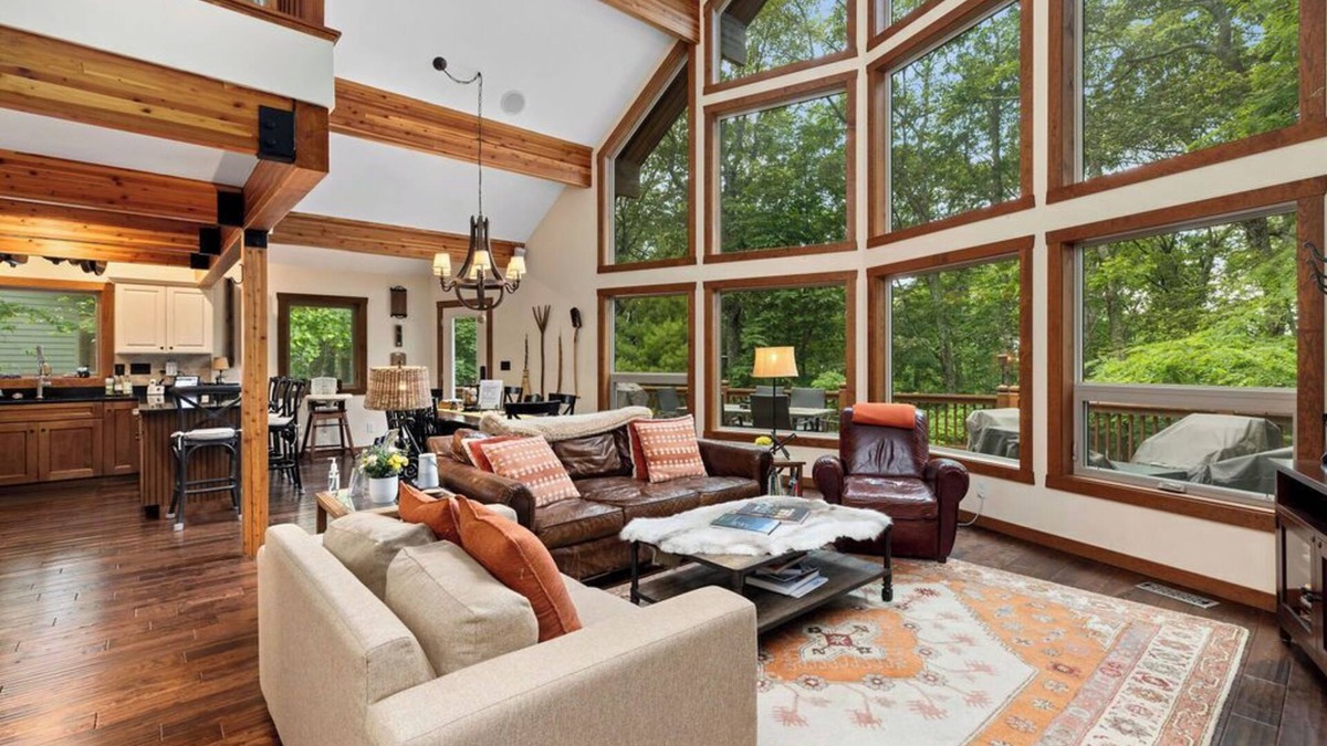 Nellysford House | Wintergreen Retreat - bespoke luxury post & beam home on Devils Knob loop