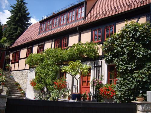 Loschwitz House | Winzerhaus Rissweg 15