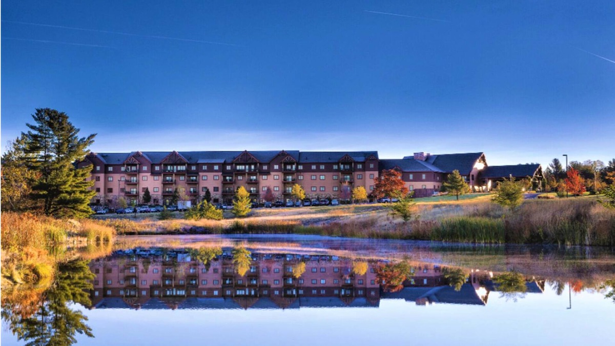 Lake Delton Resort | Wisconsin Dells Adventure! Glacier Canyon Resort w/Access to Water Parks!