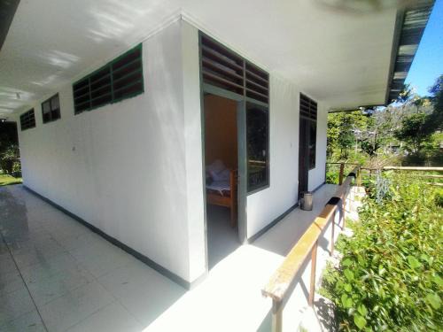 Moni House | Wisma kelimutu