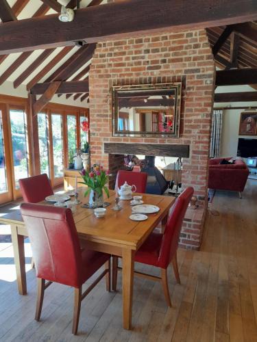 Harleston Bed & Breakfast | Wisteria Barn