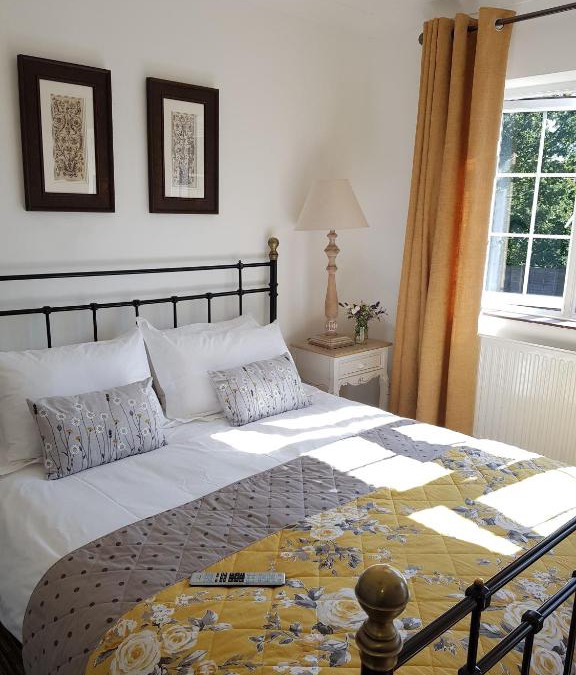 Cranfield Bed & Breakfast | Wisteria Haze