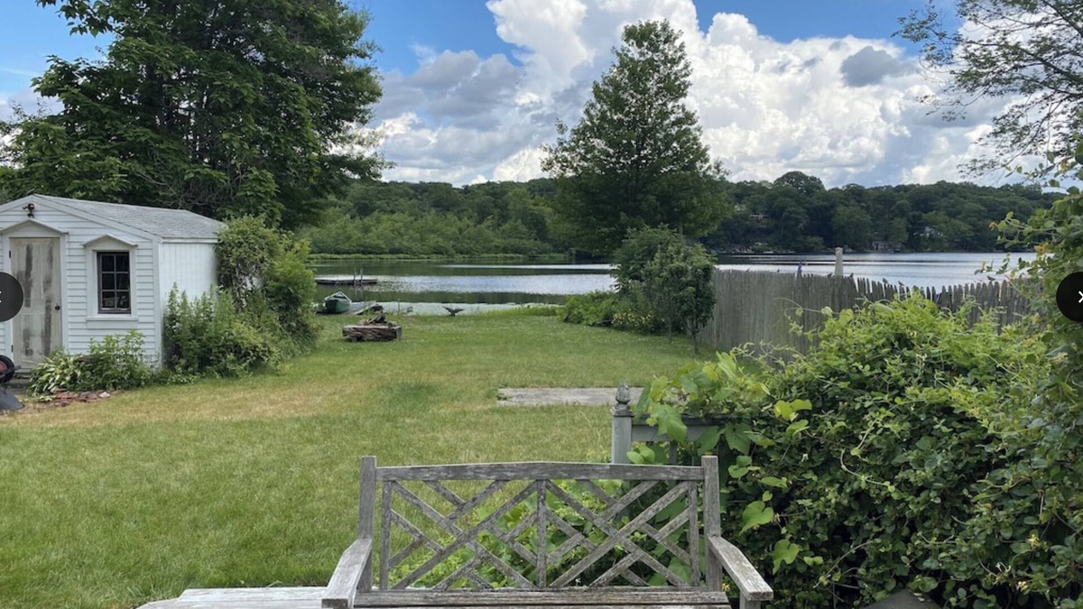 Guilford Cottage | WITH INN —Charming 2-bedroom cottage in Guilford with WiFi and AC