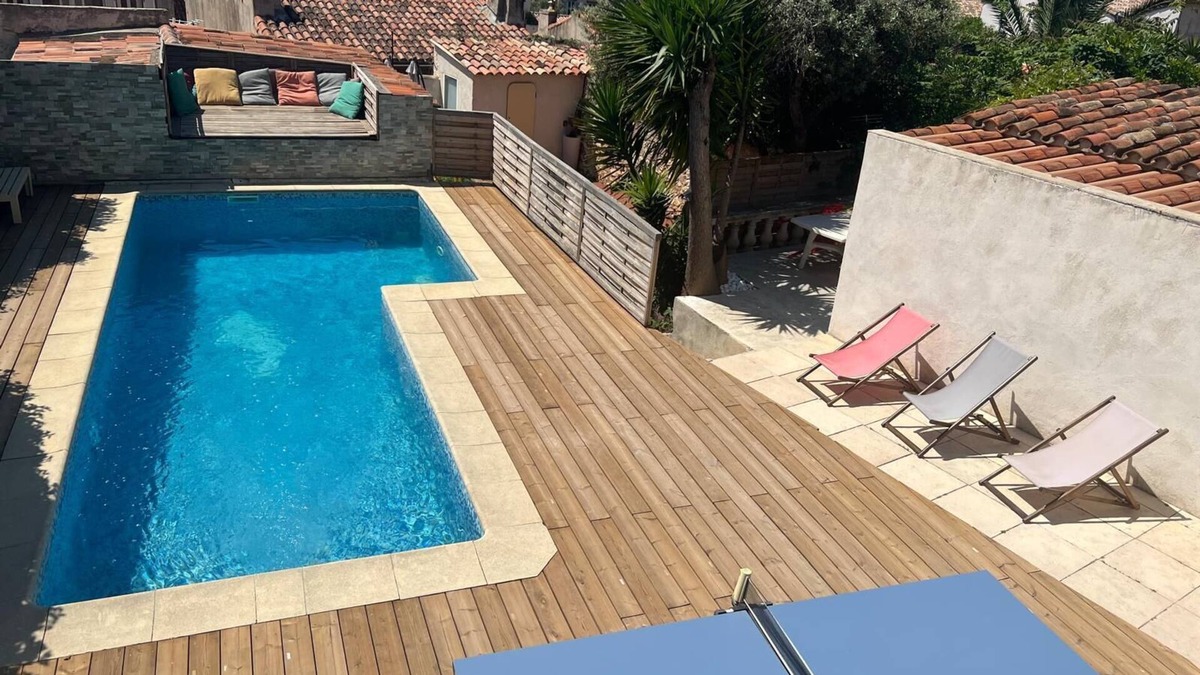 7th Arrondissement Apartment | With or without a car: shops, beaches, town centre, transport etc.